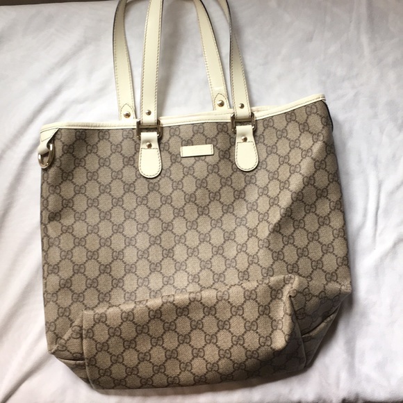 Gucci Handbags - Authentic Gucci tote